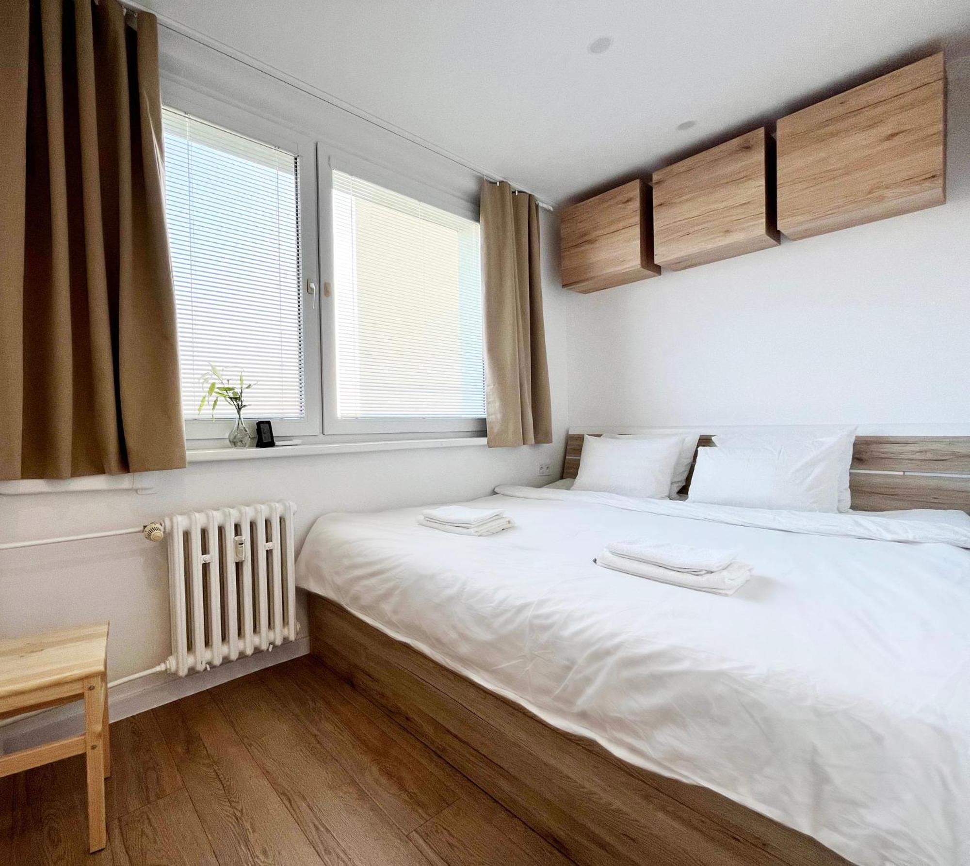 Elegant Escape Apartment III - Free Parking, Easy Access To City Center Pressburg Exterior foto