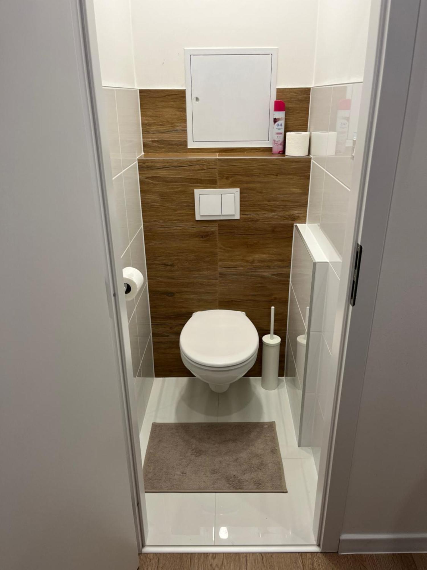 Elegant Escape Apartment III - Free Parking, Easy Access To City Center Pressburg Exterior foto